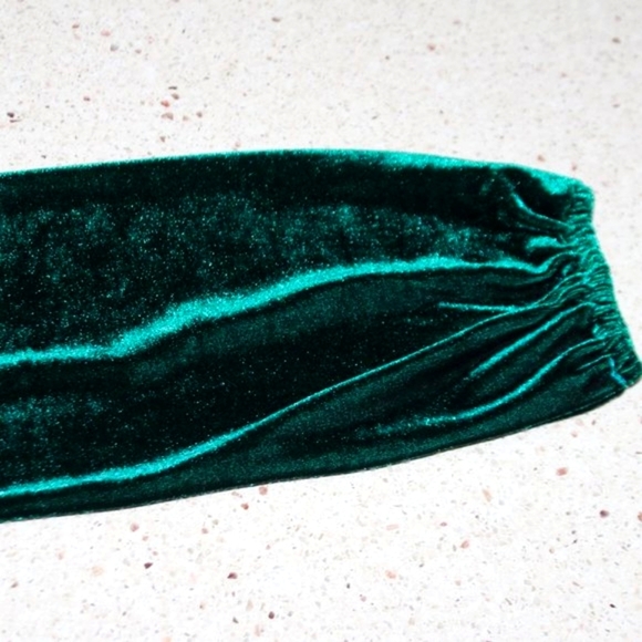 LISTICLE Green Velvet Ruffle Pleated Dress - Picture 11 of 13